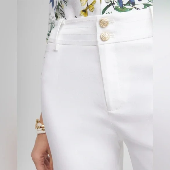 Trapunto Straight Leg
Cropped Pants | Chico's | Size 2 - Picture 4 of 10